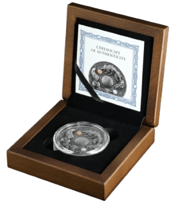Articles: Mythology in Silver Timeless Legends Captured in Collectible Coins | Skoll and Hati | 004